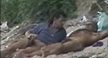 jav ngoại tình Cô sex heo gái séc có quan hệ tình dục với một chàng trai.